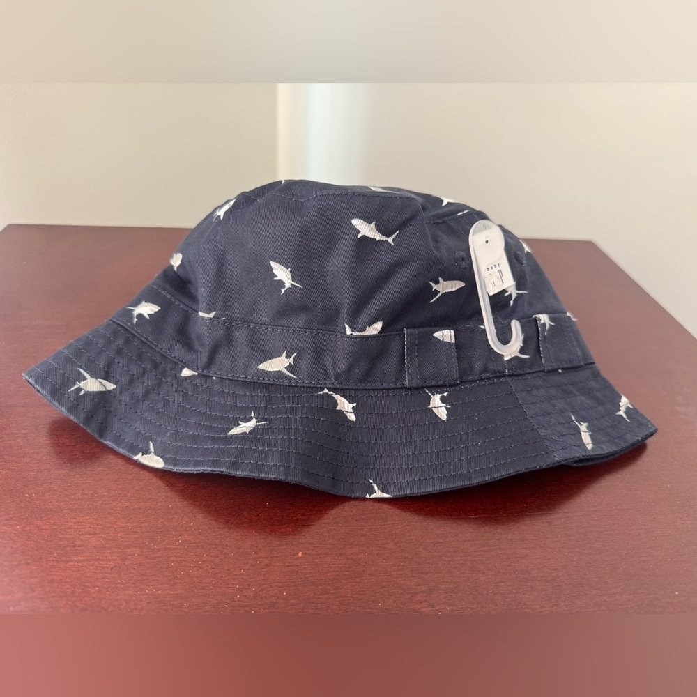 NWT Baby GAP Bucket Hat Pattern - size M/L